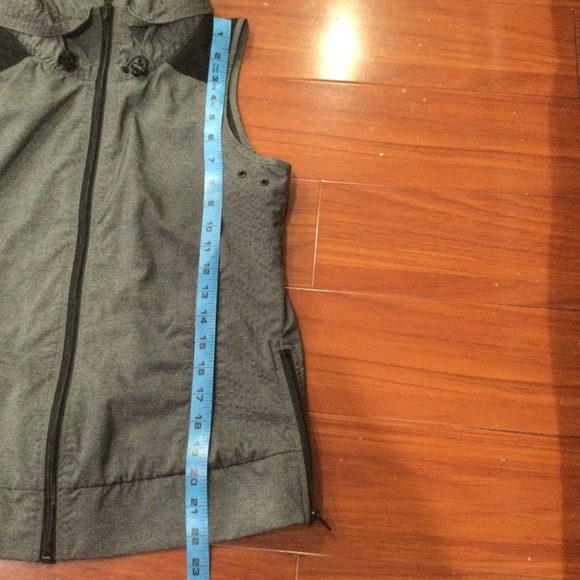 Lorna Jane Vest - Picture 6 of 7